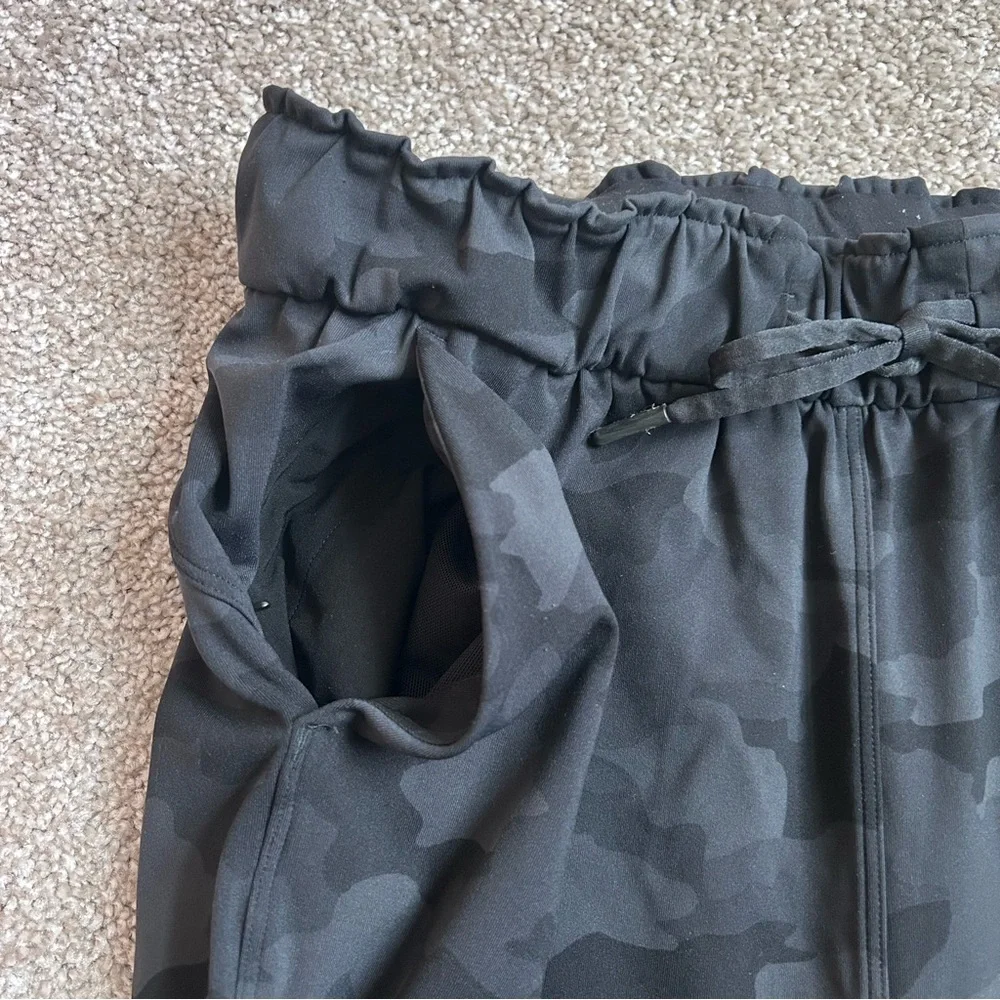 Lululemon Stretch High-Rise Jogger 8 Heritage 365 Camo Deep Coal Multi Luxtreme - Picture 4 of 11
